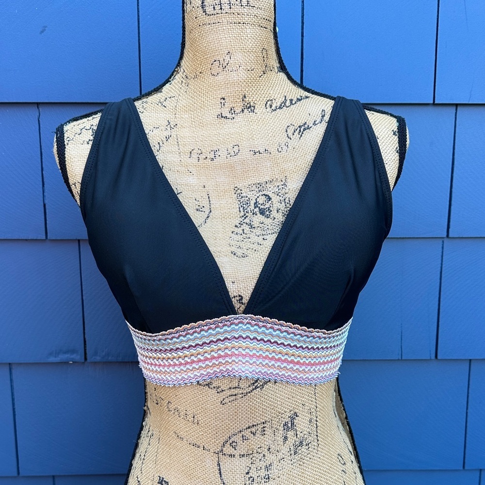 Blooming Jelly Black and Multicolor Swim Top NWOT